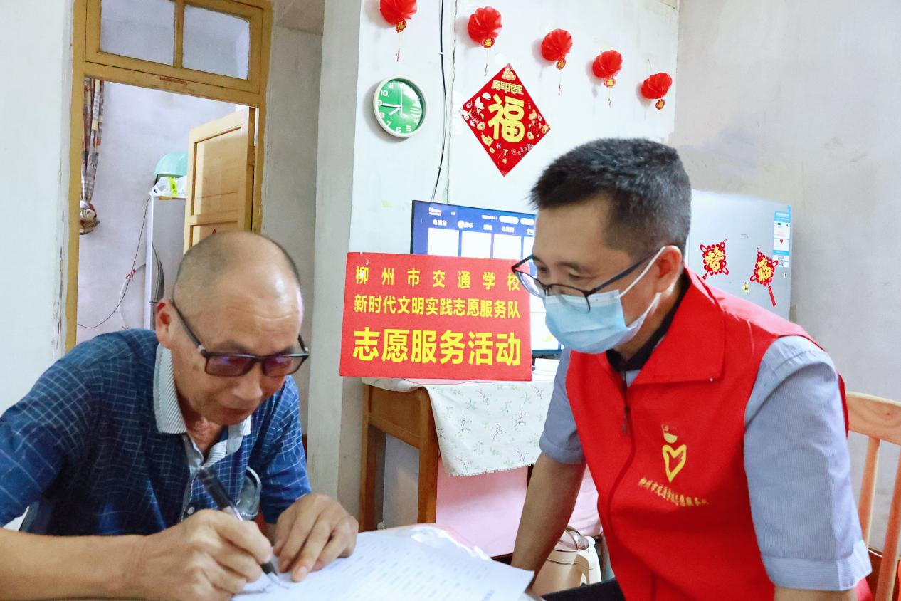 【开门创城 众志成城】入户宣传面对面 参与创城心连心 --bcw8白菜网论坛开展创建全国文明城市及垃圾分类入户宣传志愿服务活动