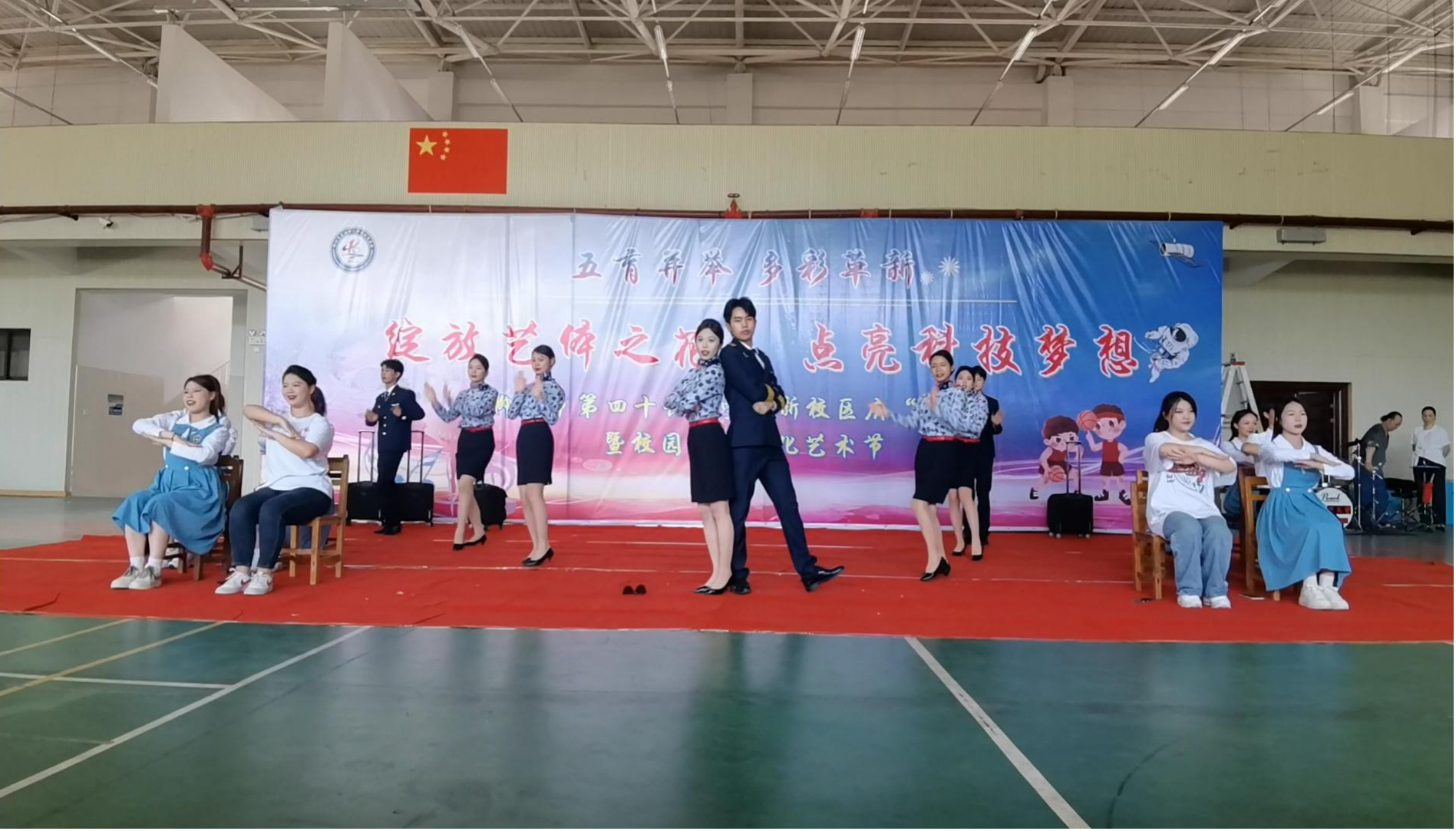 bcw8白菜网论坛职教系列活动之入中学 ——绽放艺体之花 点亮科技梦想